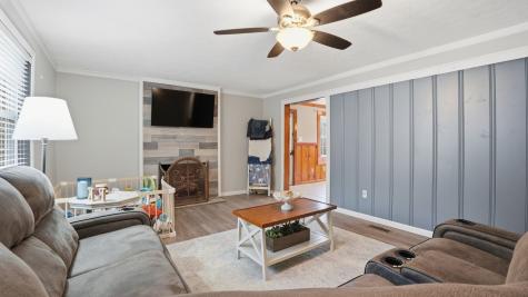 7610 Sr 50 Pelham TN 37366