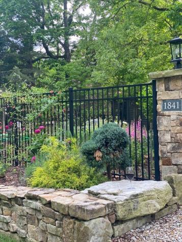 1841 Laurel Lake Drive Monteagle TN 37356