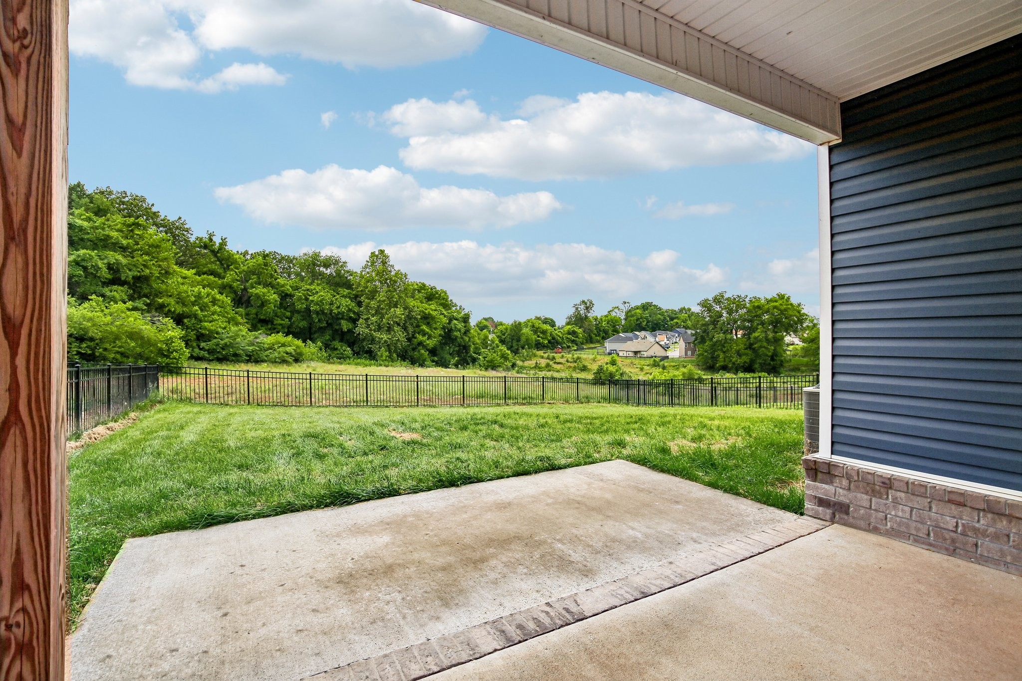 4042 Fort Sumter Drive Clarksville TN 37042
