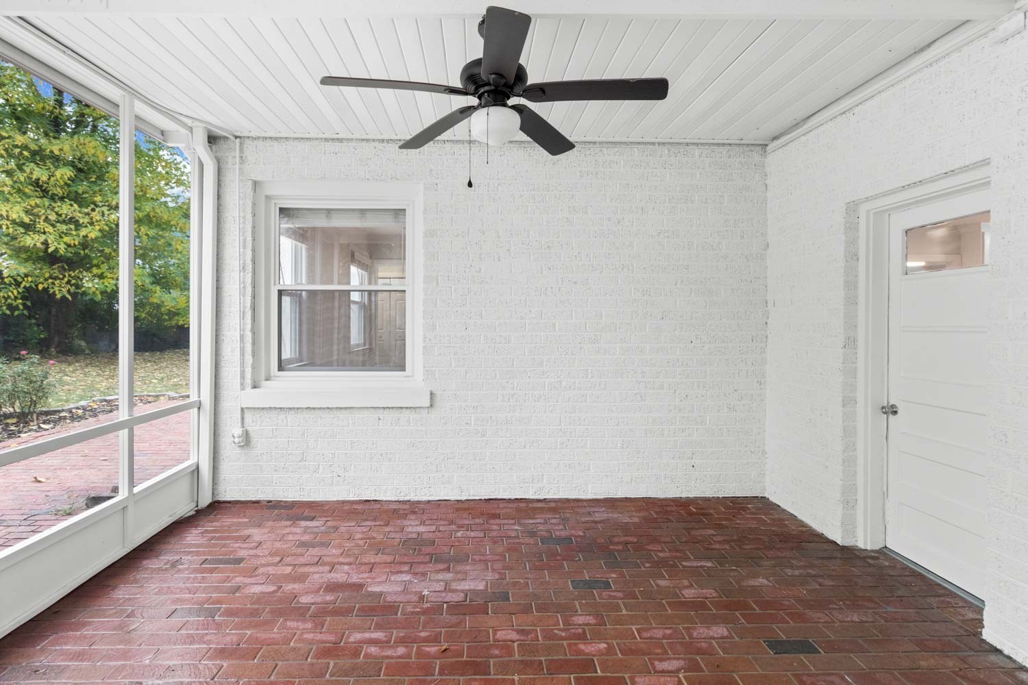1215 Trotwood Avenue Columbia TN 38401