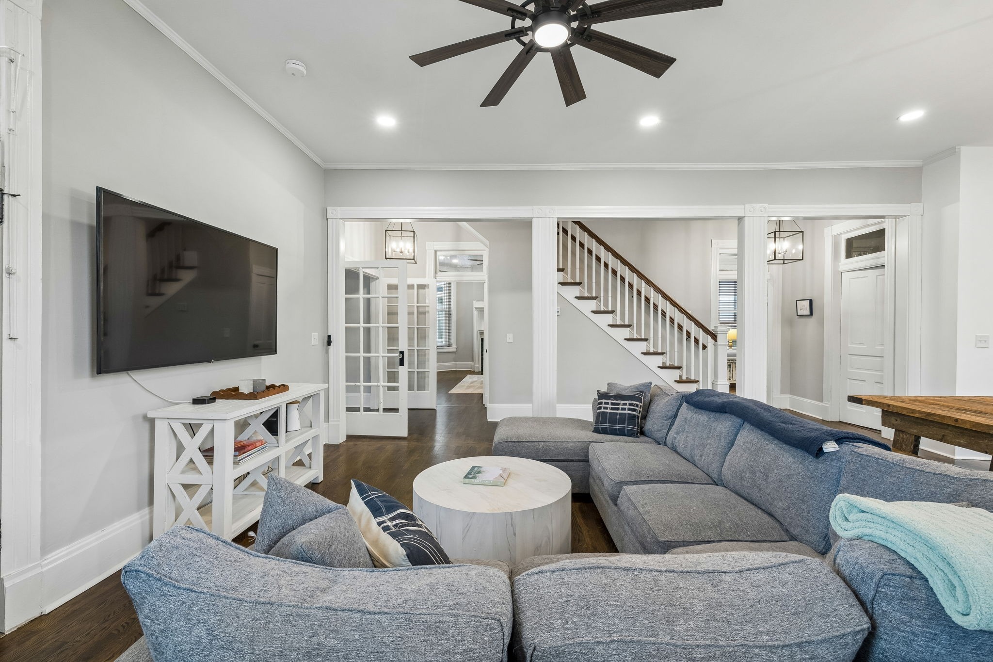 913 15th Ave, S Nashville TN 37212