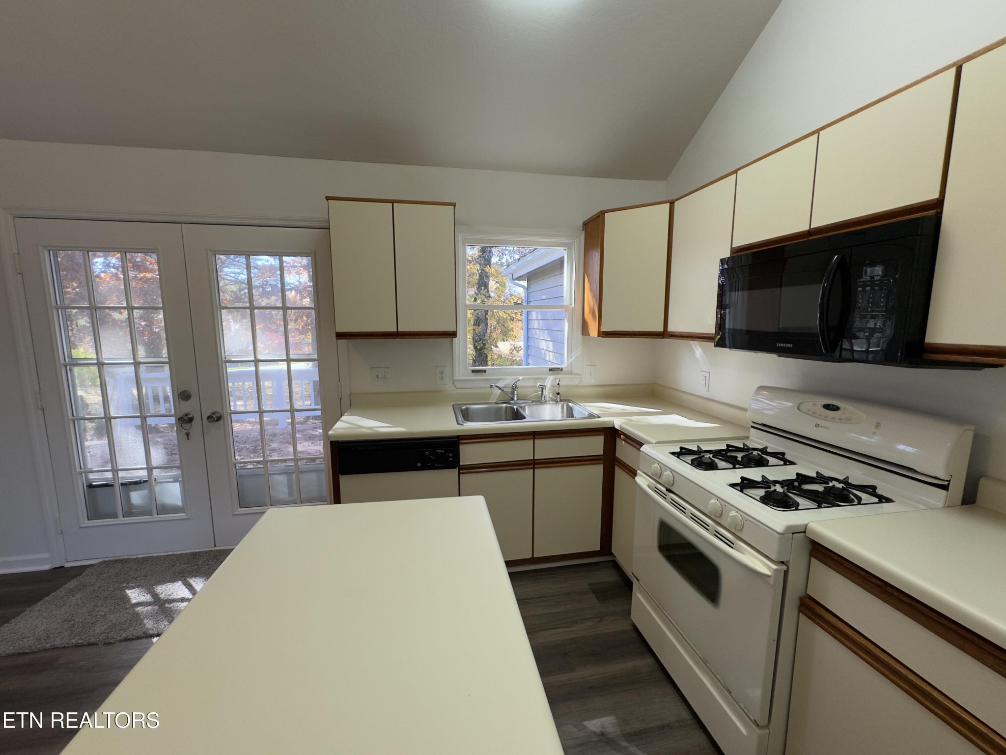 484 River Bend Drive Crossville TN 38555