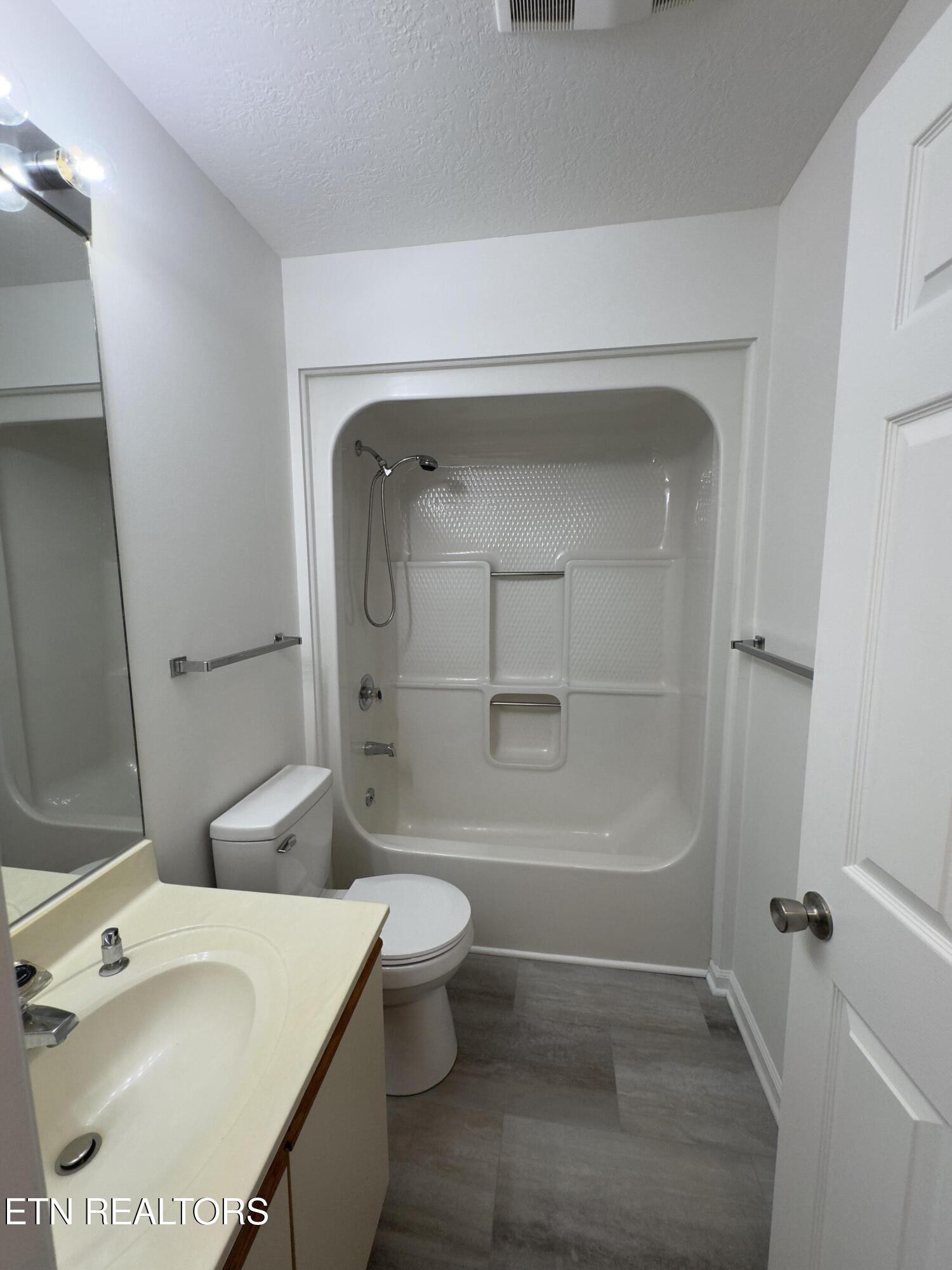 484 River Bend Drive Crossville TN 38555