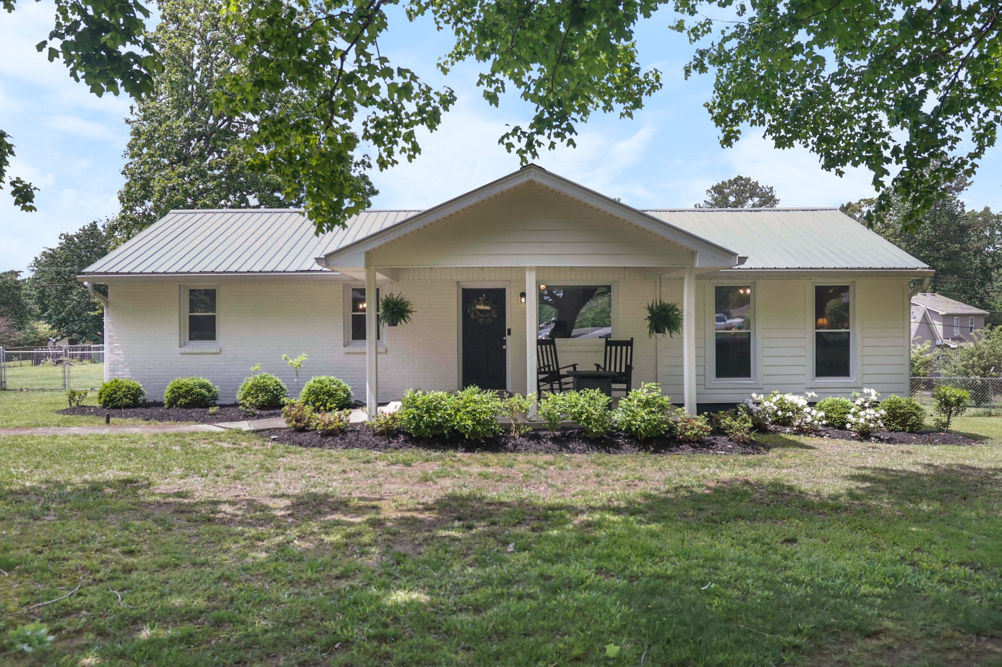 316 S Hummingbird Lane Dickson TN 37055
