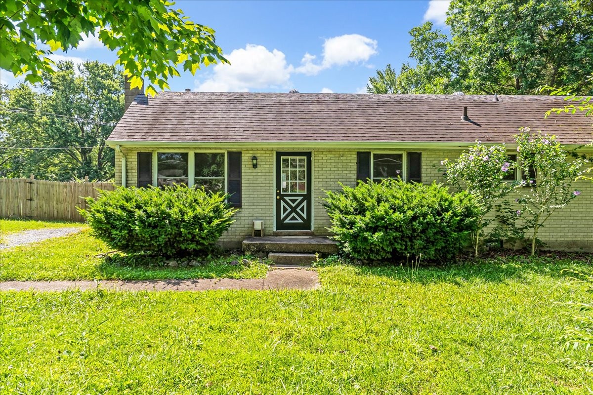 212 Valleywood Drive Dickson TN 37055