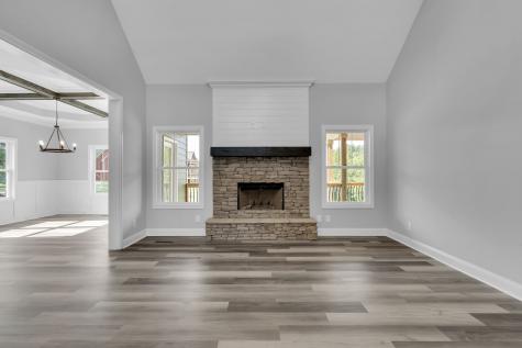 7 Oldfield Road Brush Creek TN 38547