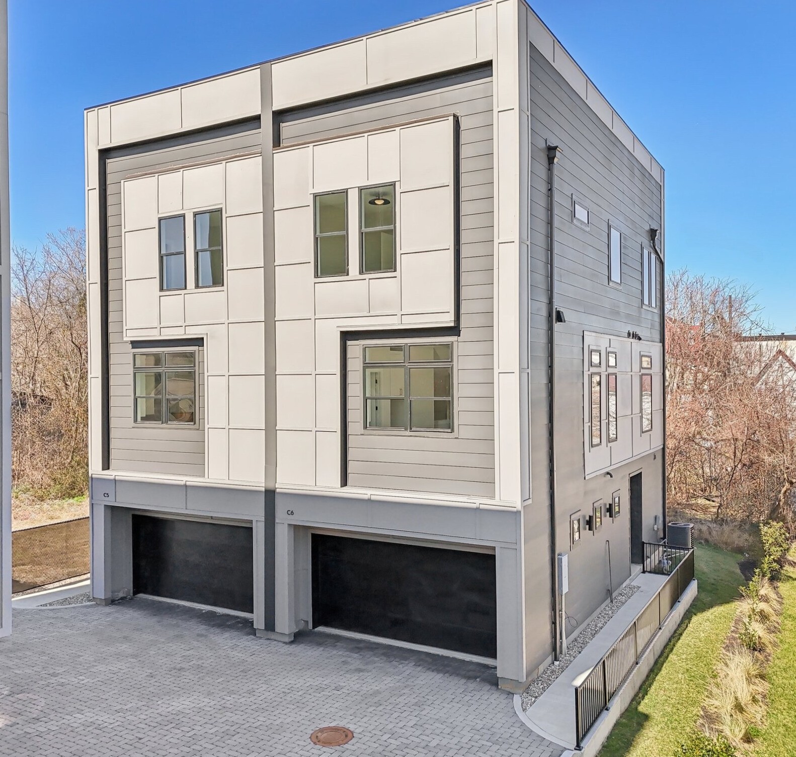 107 E 9th Street Columbia TN 38401