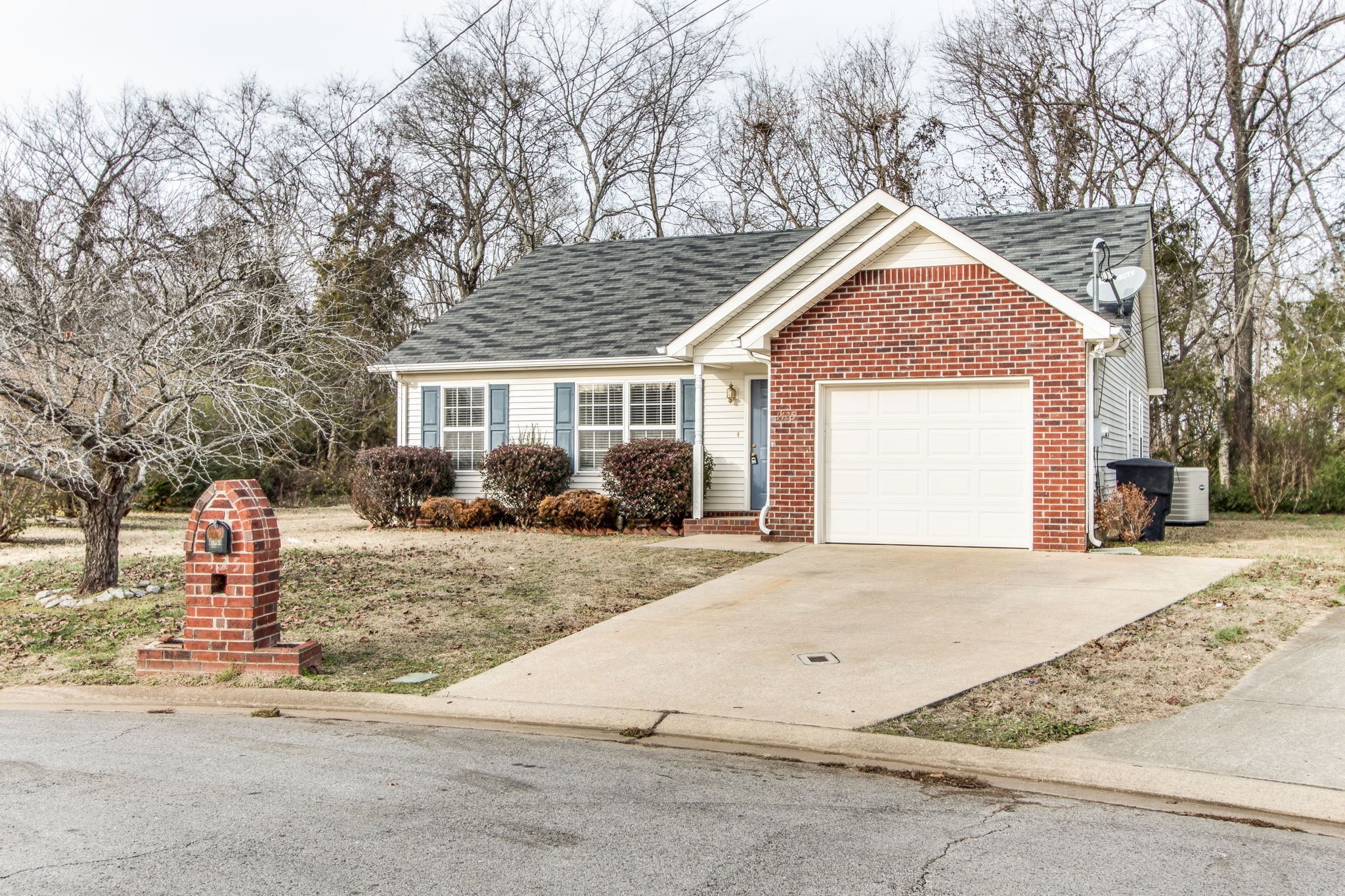 1425 Eastwoods Drive Murfreesboro TN 37130