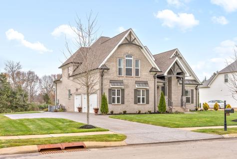 811 Brook Trail Lebanon TN 37087