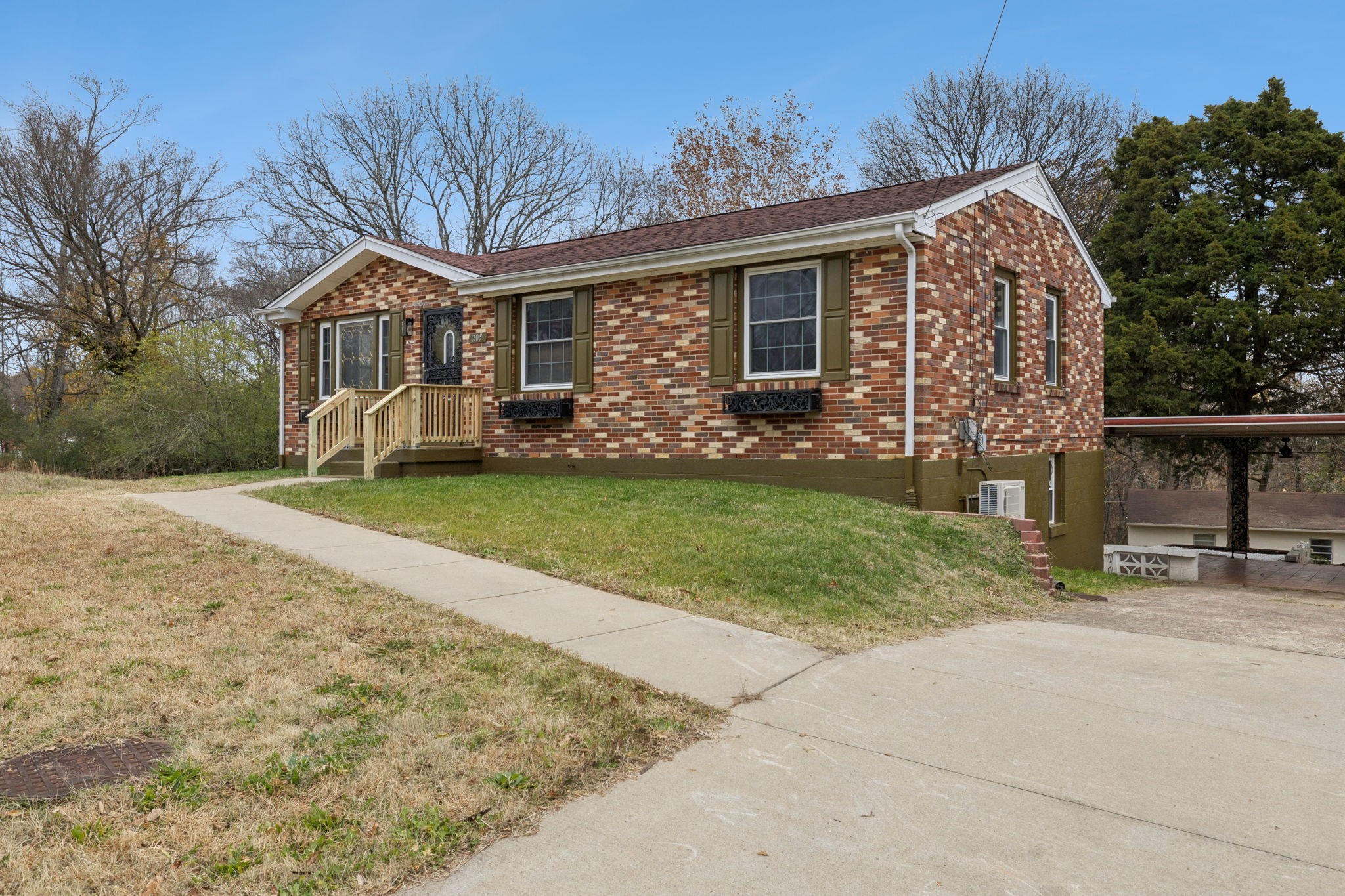 205 Edmondson Ferry Road Clarksville TN 37040