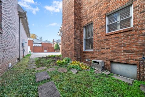 308 Peartree Drive Clarksville TN 37043