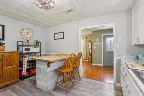 1118 N Walnut Street Westmoreland TN 37186