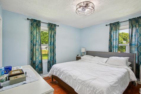 1118 N Walnut Street Westmoreland TN 37186