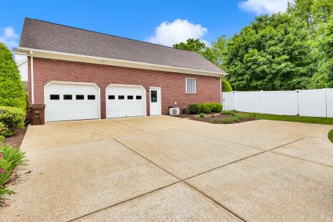 6500 Breckenridge Cove Columbia TN 38401