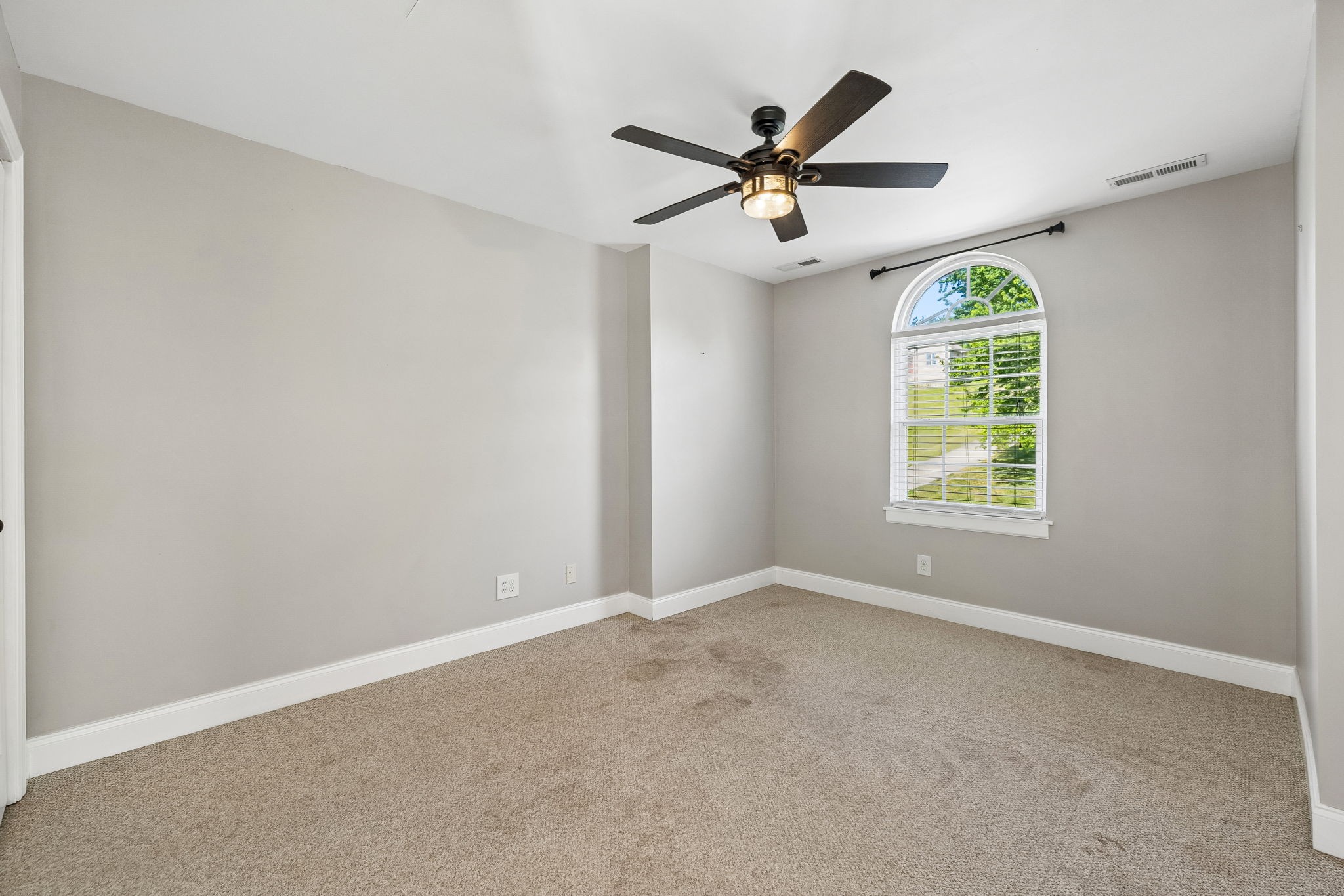 450 Bonnie Valley Drive Lebanon TN 37087