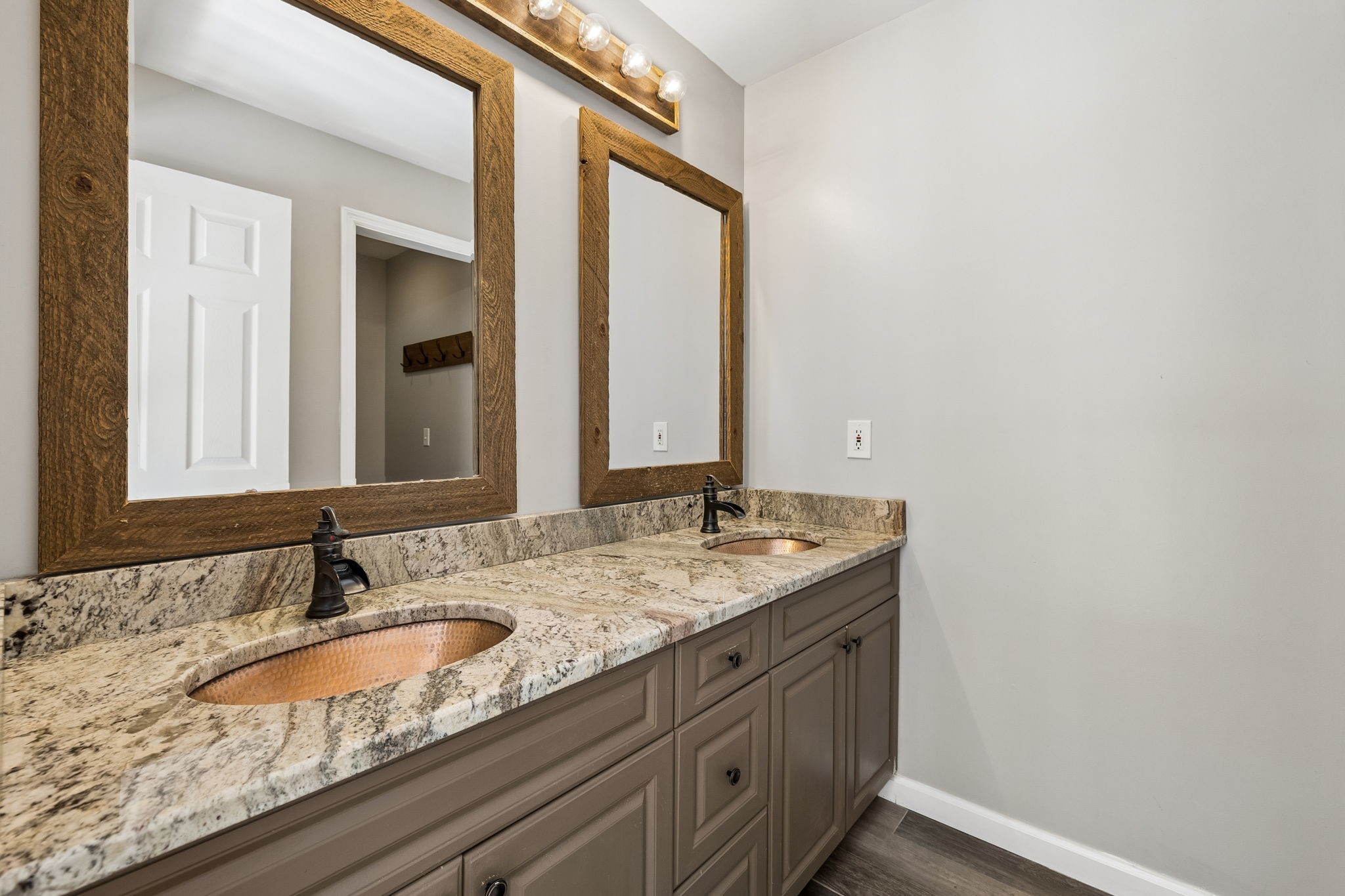 450 Bonnie Valley Drive Lebanon TN 37087