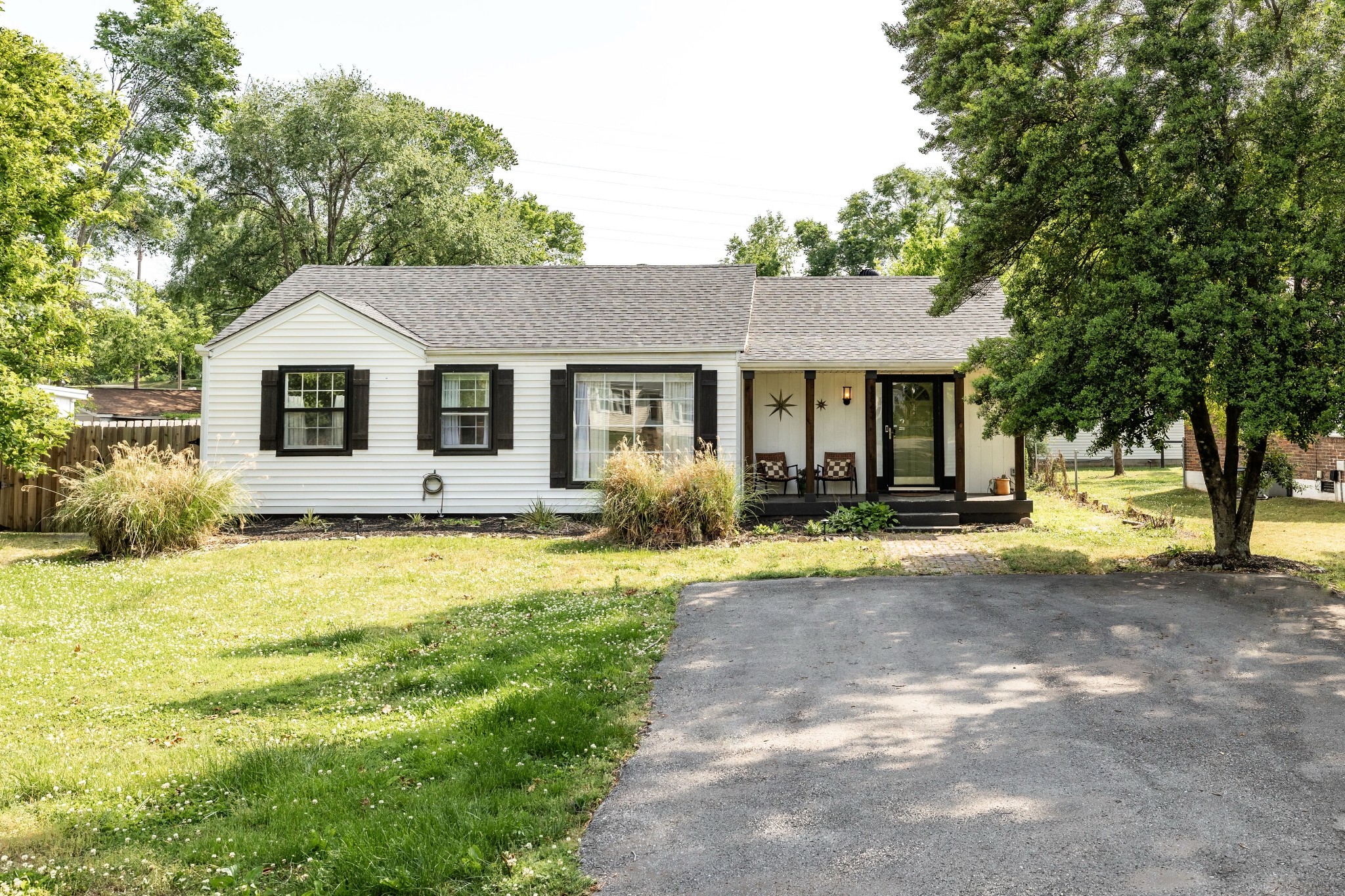 2843 Colonial Circle Nashville TN 37214