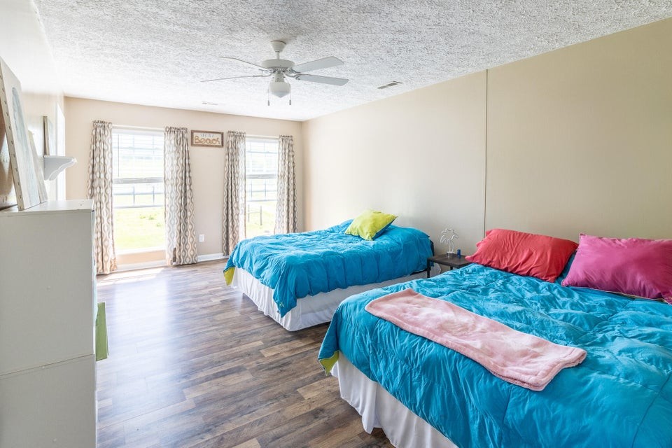 7511 Upper East Valley Road Pikeville TN 37367