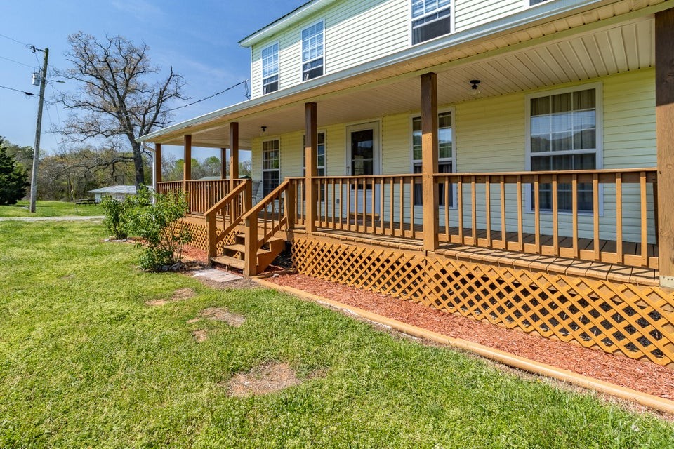 7511 Upper East Valley Road Pikeville TN 37367