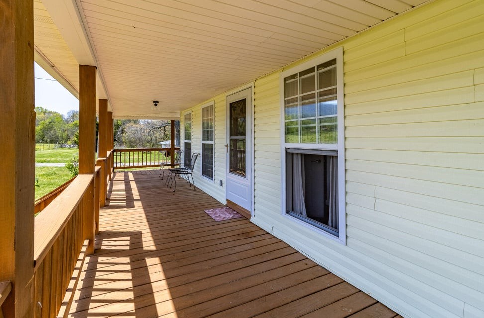 7511 Upper East Valley Road Pikeville TN 37367