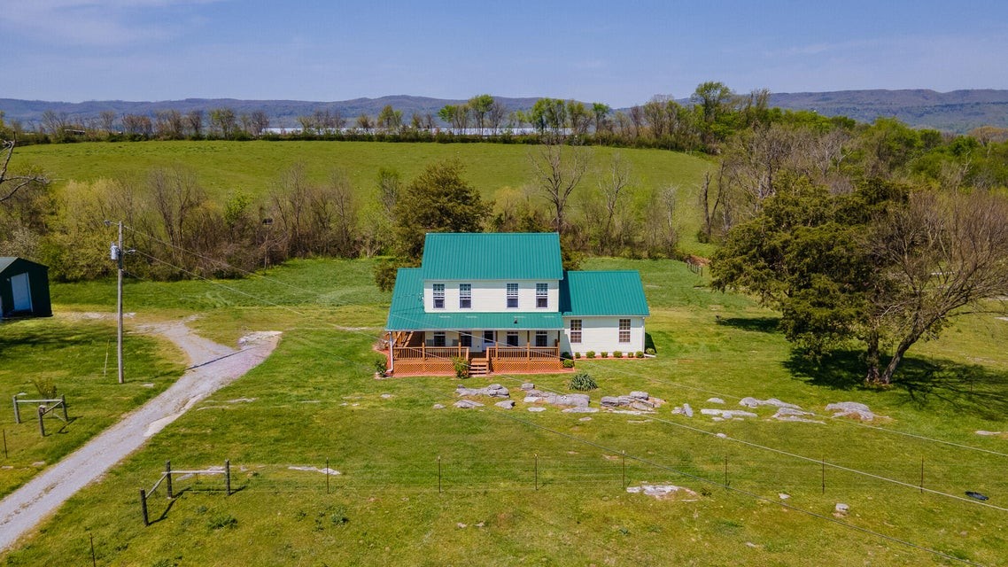 7511 Upper East Valley Road Pikeville TN 37367
