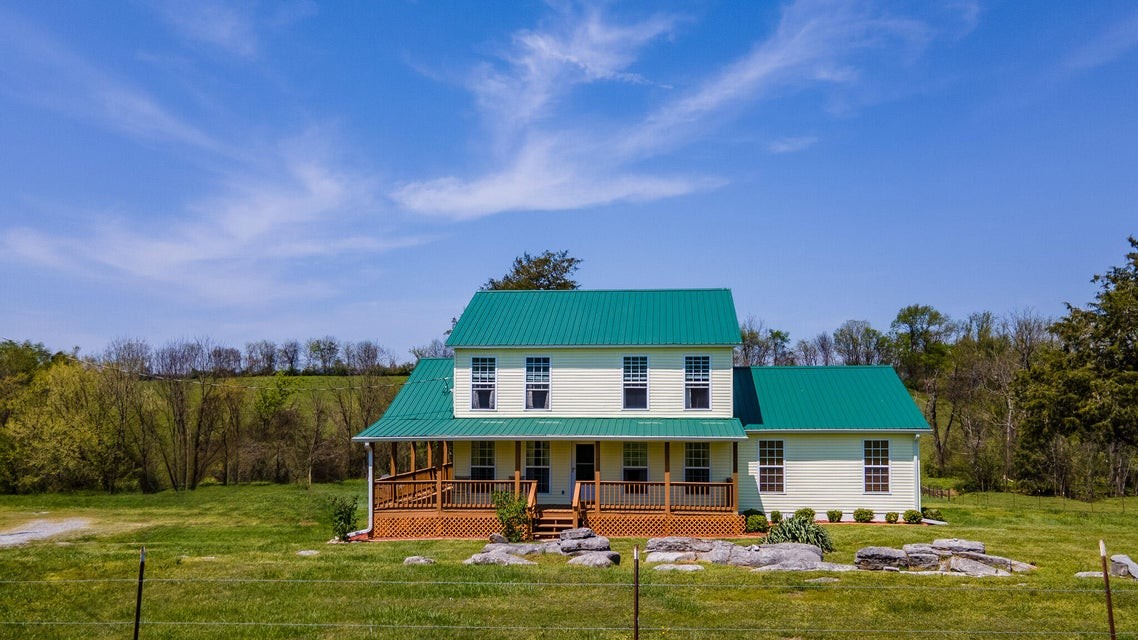 7511 Upper East Valley Road Pikeville TN 37367