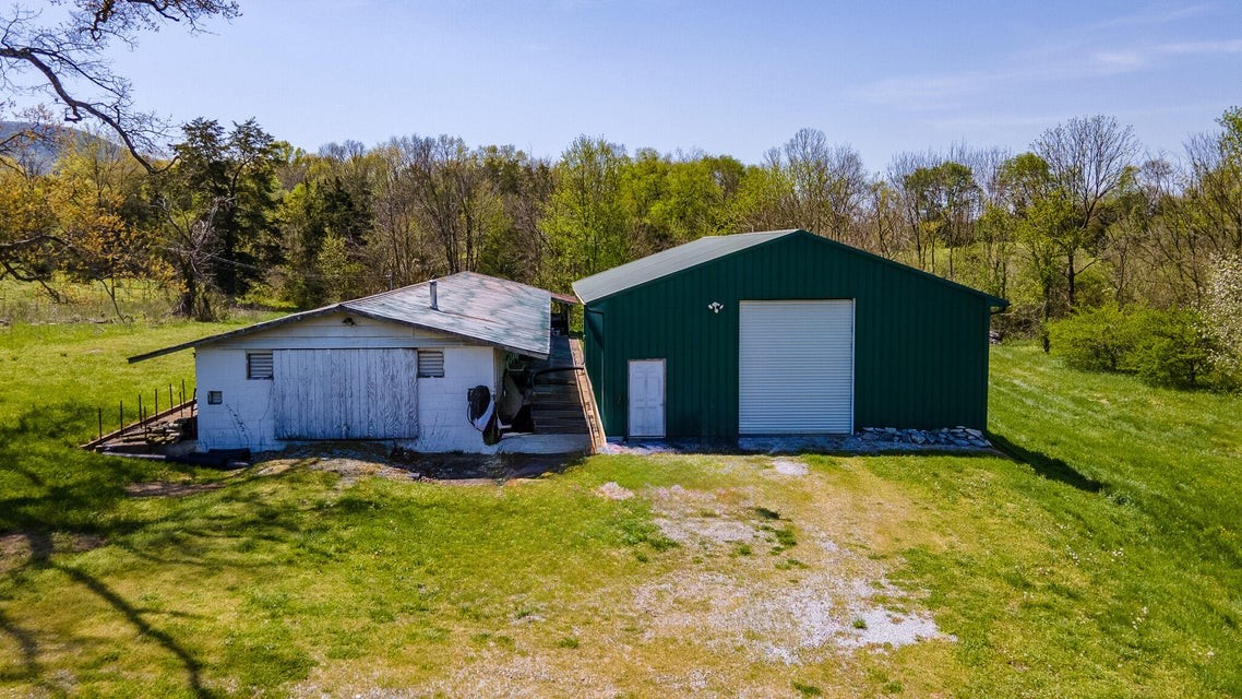 7511 Upper East Valley Road Pikeville TN 37367