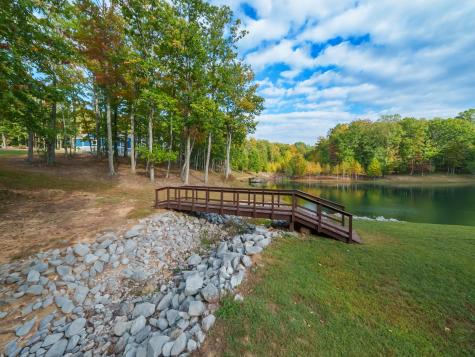 303 N Lake Drive Altamont TN 37301