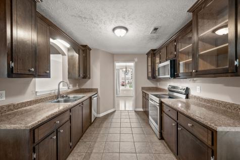 1652 Broad Circle Clarksville TN 37042