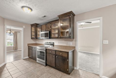 1652 Broad Circle Clarksville TN 37042
