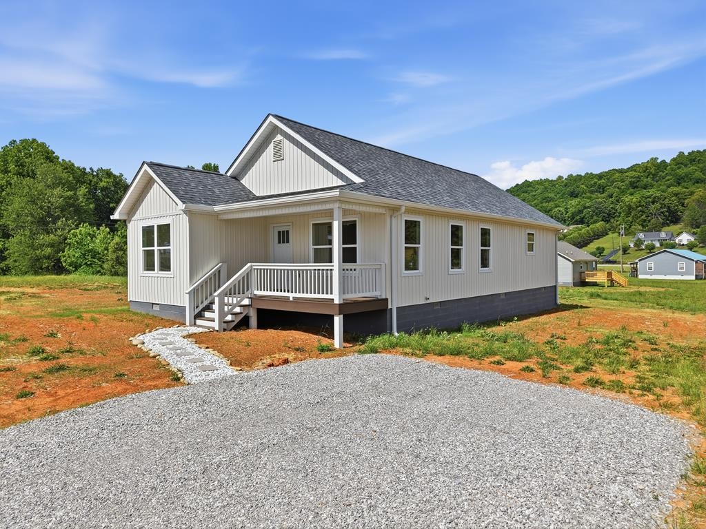 892 Old Cookeville Road Sparta TN 38583