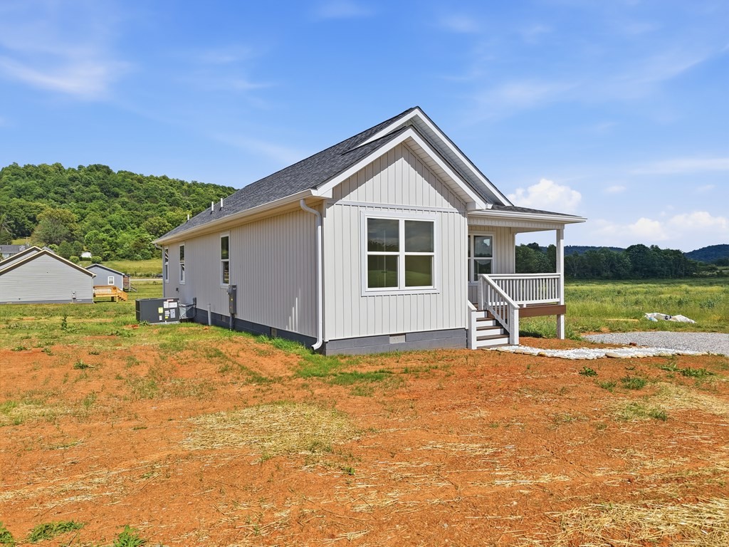 892 Old Cookeville Road Sparta TN 38583