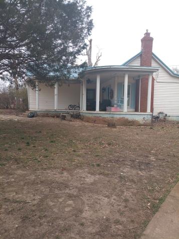108 Woodruff Road Adams TN 37010