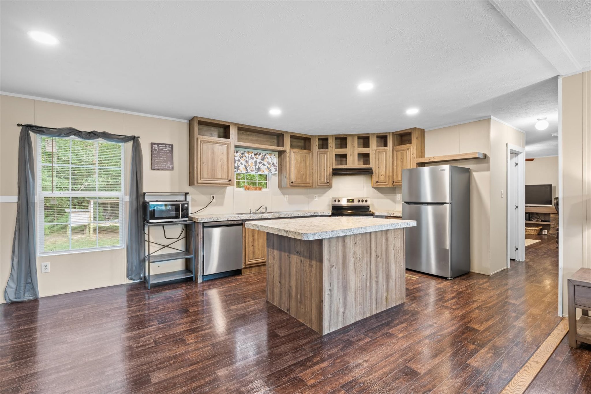5562 Highway 230 Lyles TN 37098