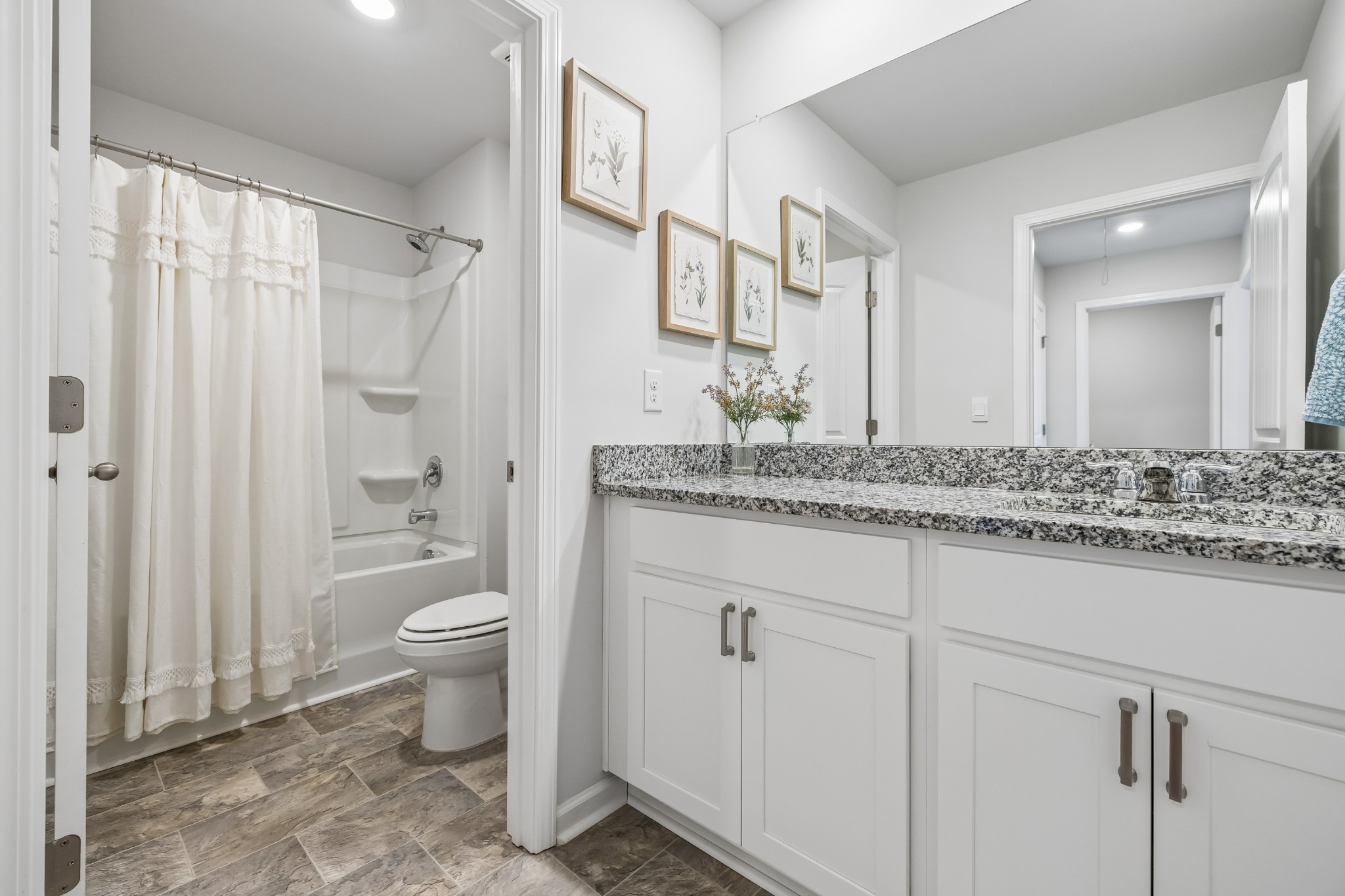 6022 Christeene Court White House TN 37188