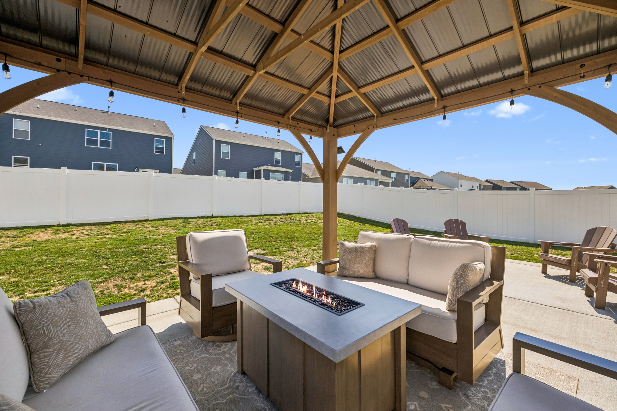 6022 Christeene Court White House TN 37188