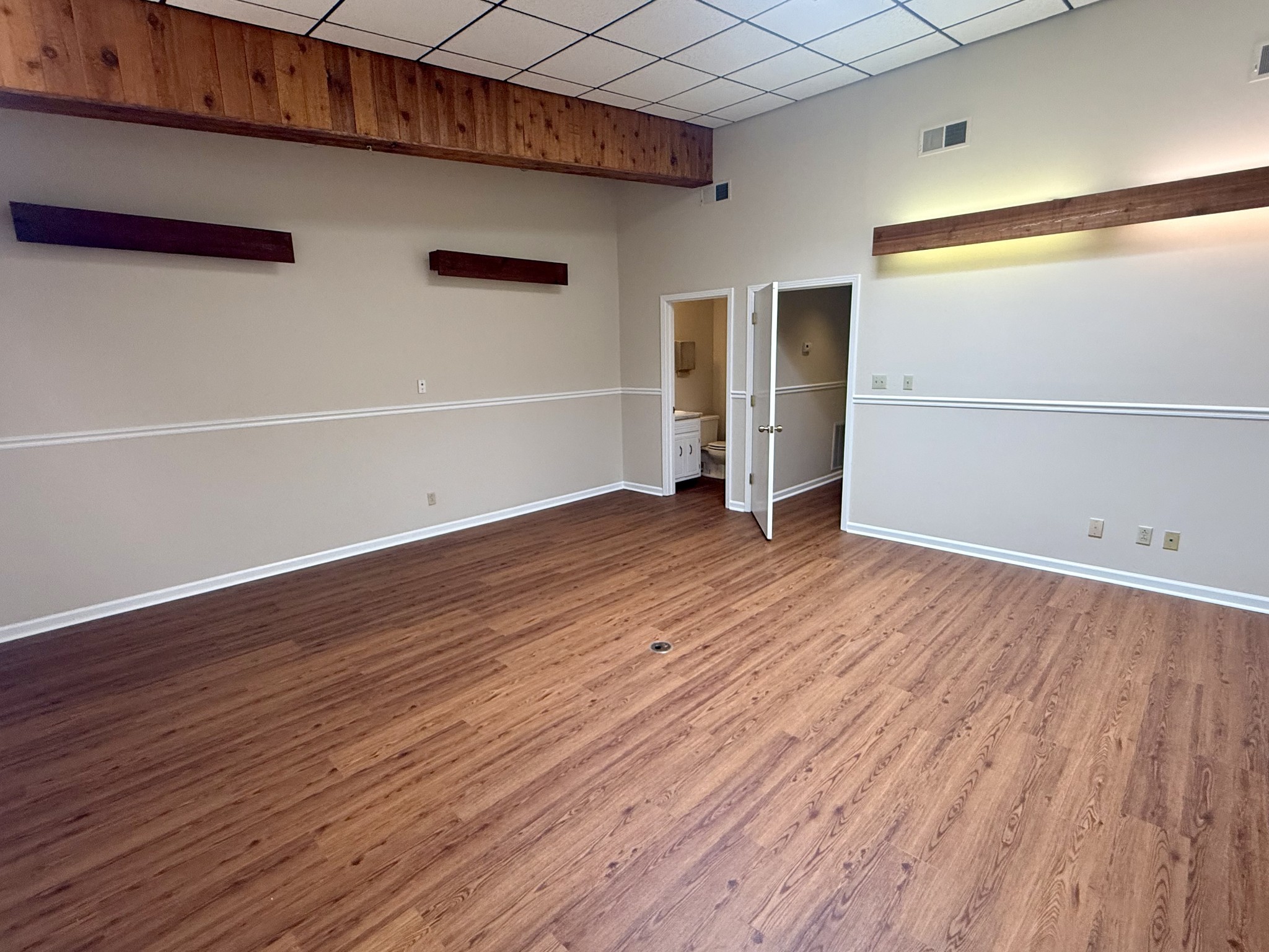 1854 Memorial Drive Clarksville TN 37043