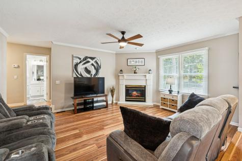 1008 Ash Circle La Vergne TN 37086