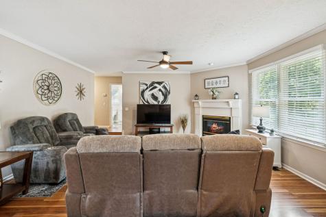 1008 Ash Circle La Vergne TN 37086