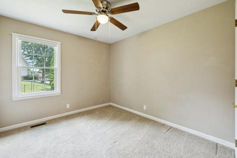 1008 Ash Circle La Vergne TN 37086