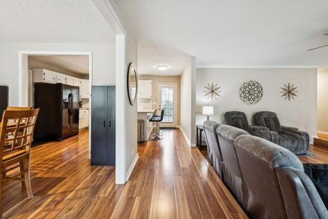 1008 Ash Circle La Vergne TN 37086