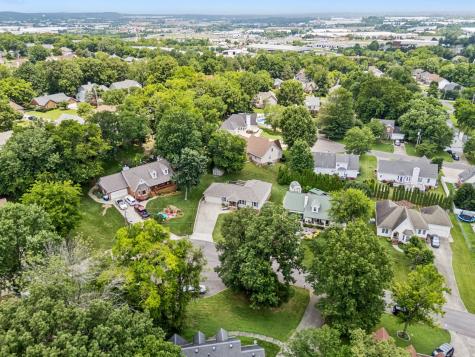 1008 Ash Circle La Vergne TN 37086