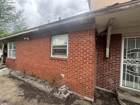1380 Melrose Cove Memphis TN 38106
