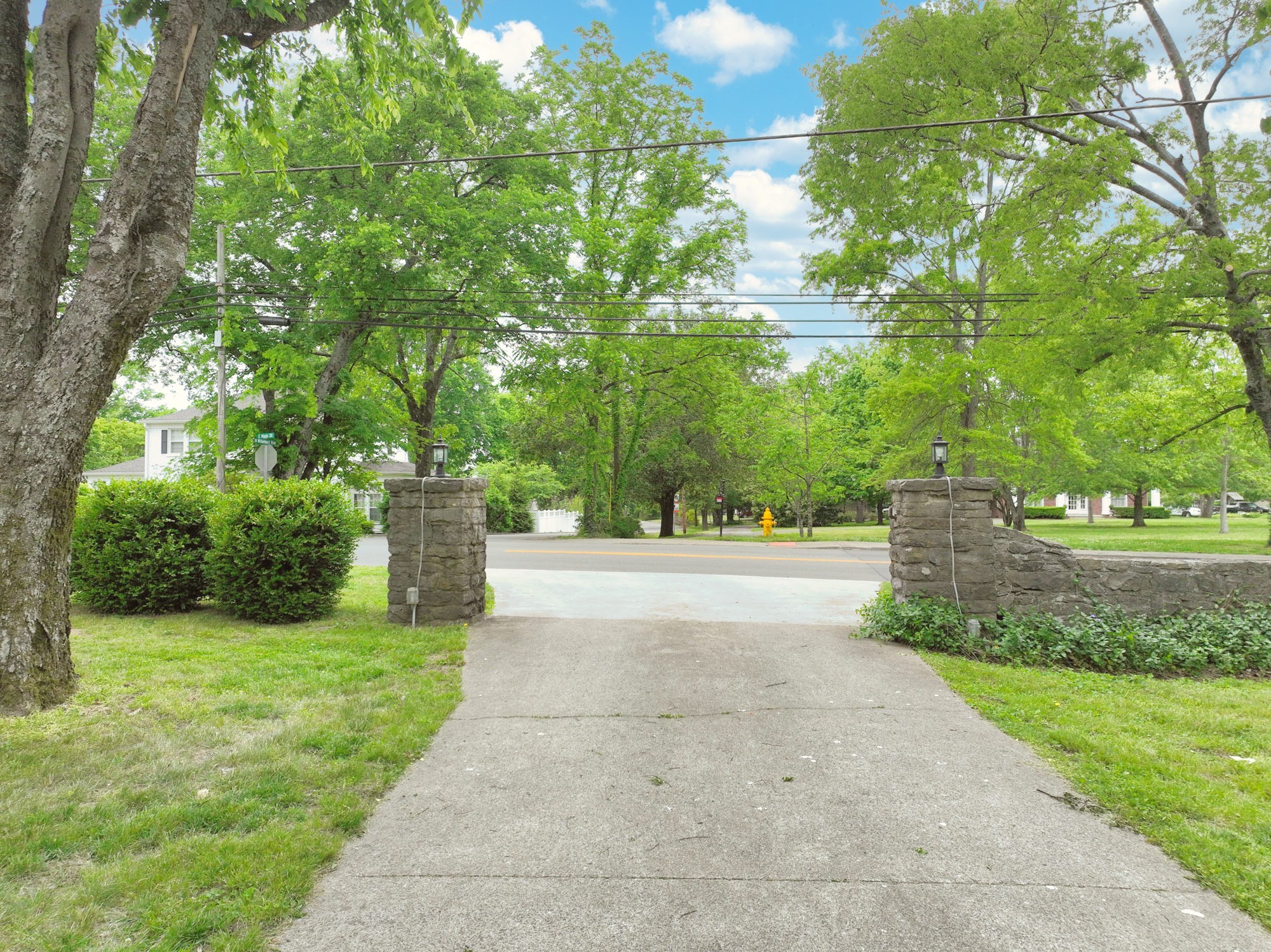 655 E Main Street Gallatin TN 37066