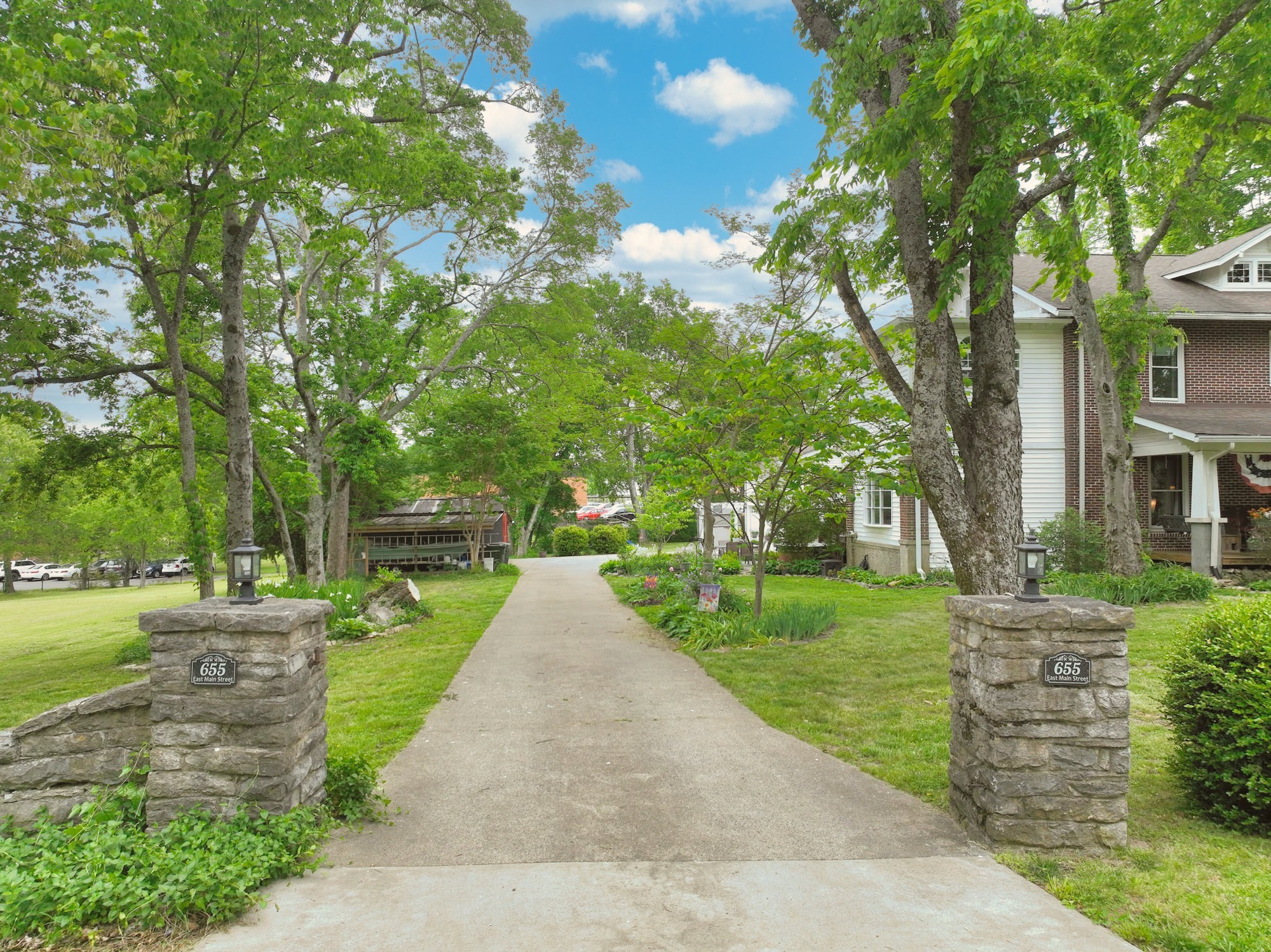 655 E Main Street Gallatin TN 37066