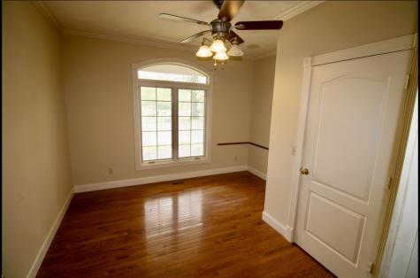 25 Max Drive Paris TN 38242