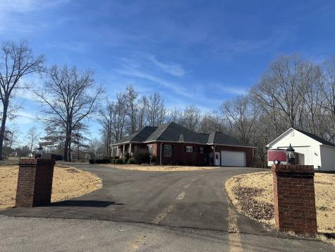 25 Max Drive Paris TN 38242