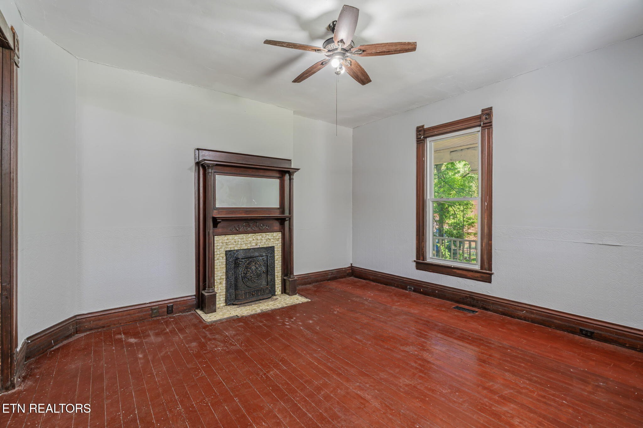 419 W Rockwood Street Rockwood TN 37854