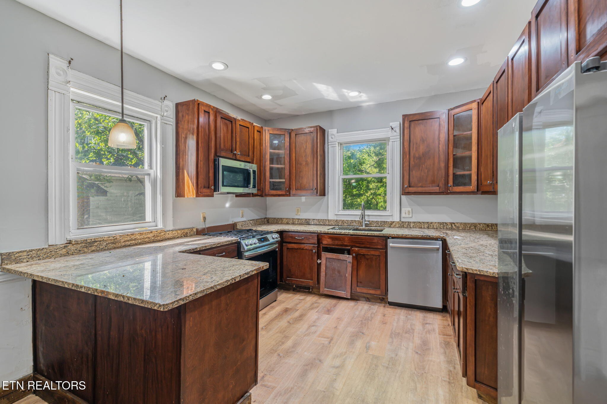 419 W Rockwood Street Rockwood TN 37854