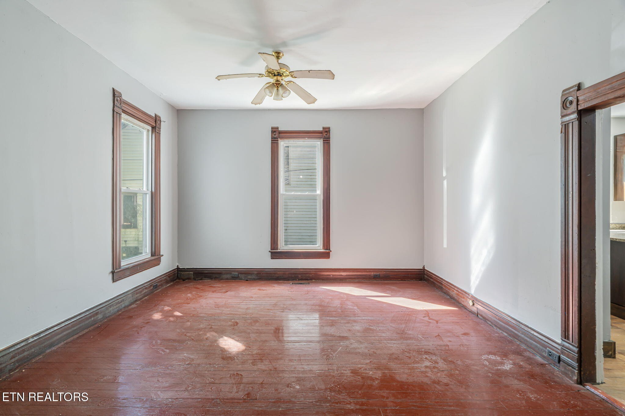 419 W Rockwood Street Rockwood TN 37854